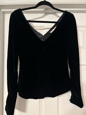 Alice + Olivia Black Velvet V-Neck Long Sleeve Blouse